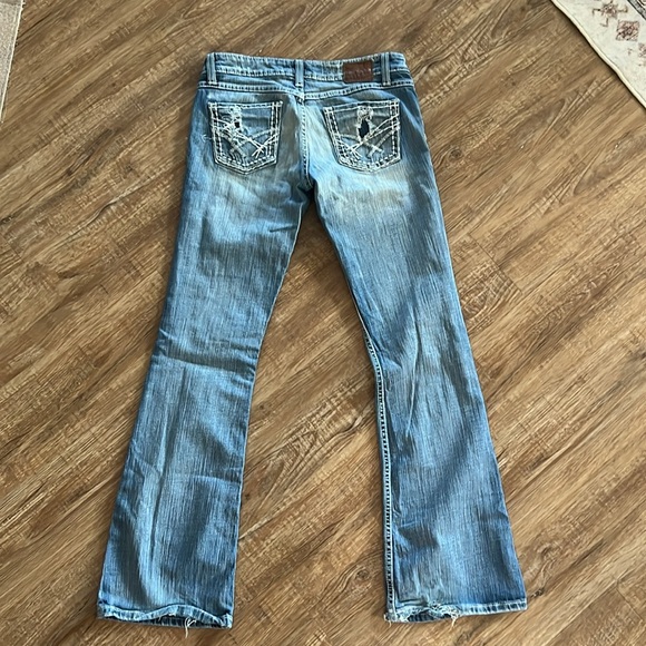 BKE “Sabrina” 27 x 31 Bootcut, Low rise denim - Picture 4 of 6